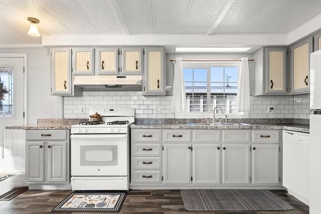 49 Louie Lane, Raynham, MA 02767