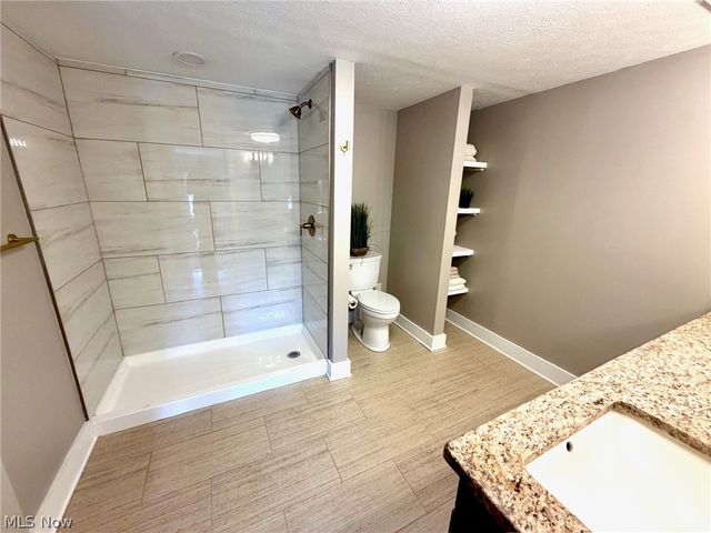 549 Perry Road, Tallmadge, OH 44278