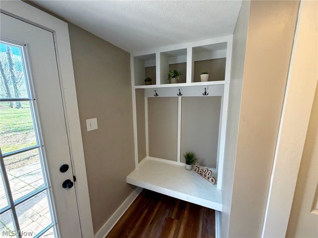 549 Perry Road, Tallmadge, OH 44278