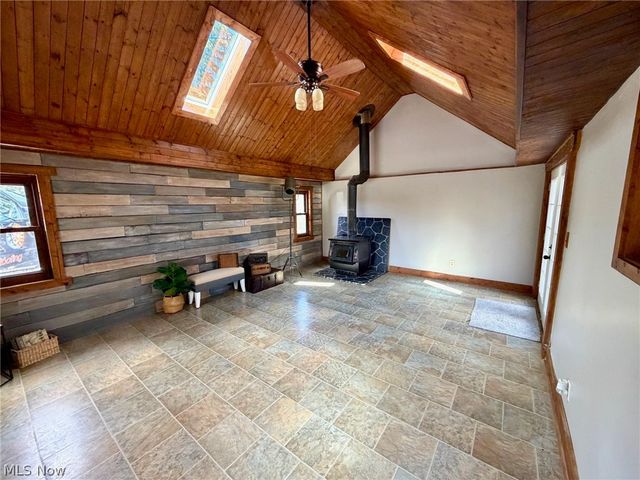 549 Perry Road, Tallmadge, OH 44278