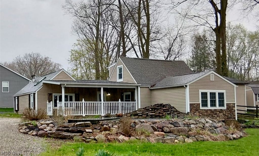 549 Perry Road, Tallmadge, OH 44278