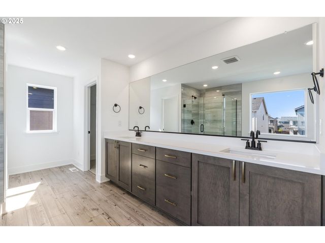 8702 S 3RD Way, Ridgefield, WA 98642