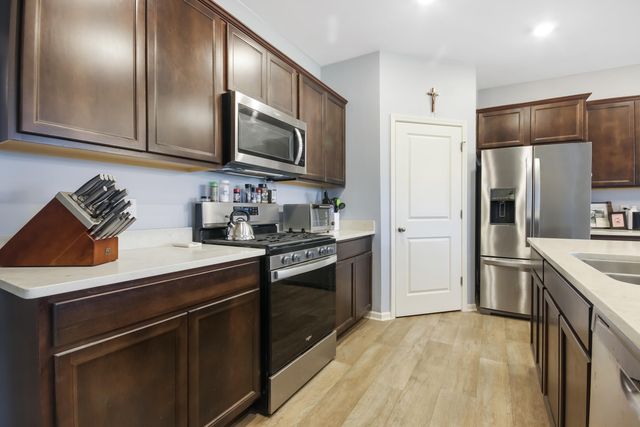 10406 Whitney Place, St. John, IN 46307