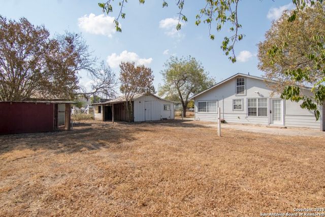 116 Matlock, Poth, TX 78147
