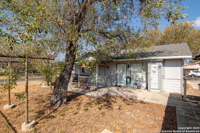 116 Matlock, Poth, TX 78147