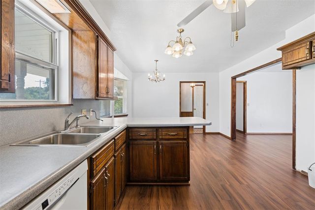 8010 E Maguire Road, Noble, OK 73068