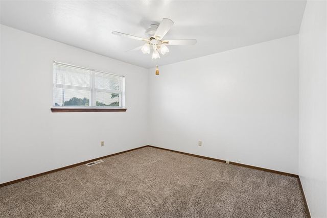 8010 E Maguire Road, Noble, OK 73068