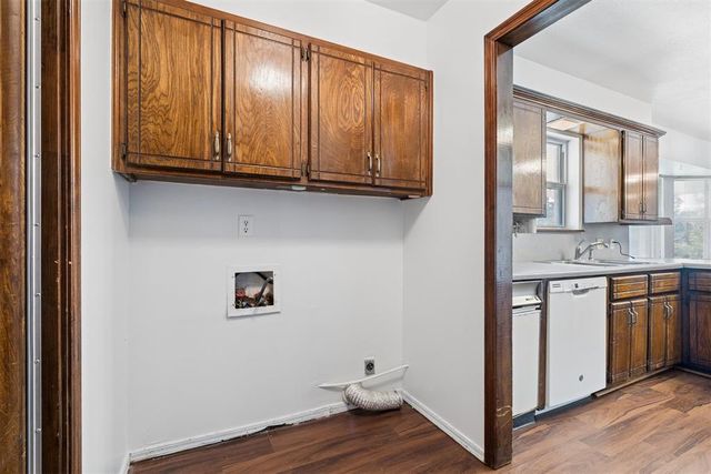 8010 E Maguire Road, Noble, OK 73068
