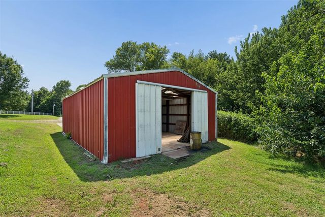 8010 E Maguire Road, Noble, OK 73068