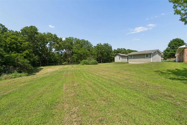 8010 E Maguire Road, Noble, OK 73068
