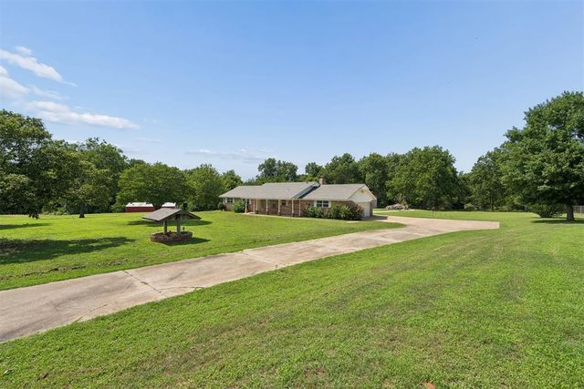 8010 E Maguire Road, Noble, OK 73068