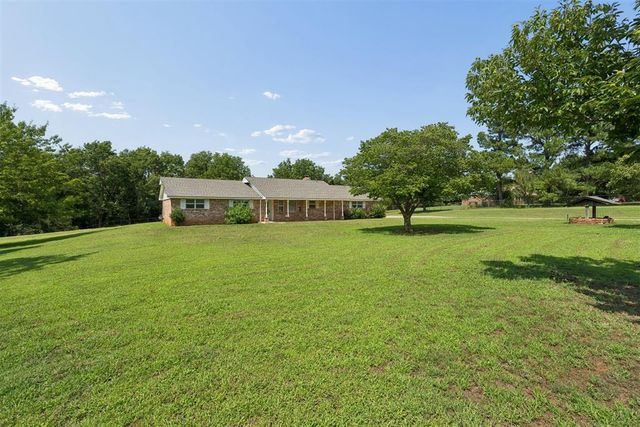 8010 E Maguire Road, Noble, OK 73068