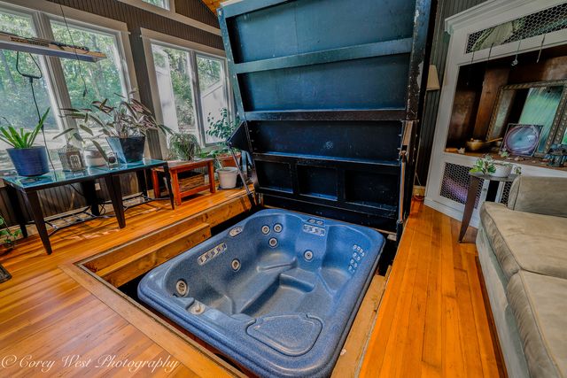 11N226 Peplow Road, Hampshire, IL 60140