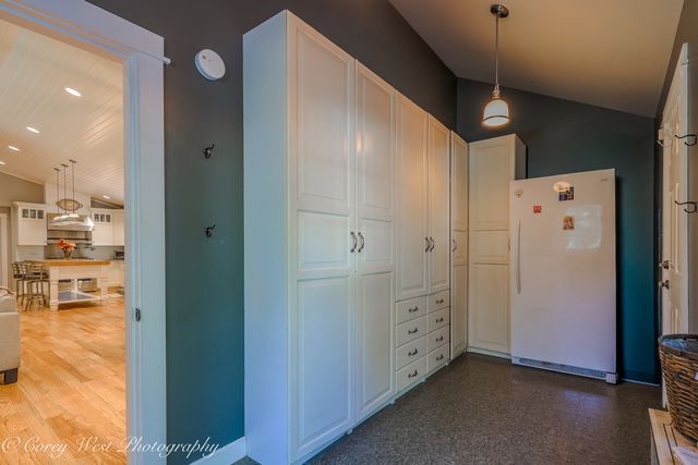 11N226 Peplow Road, Hampshire, IL 60140