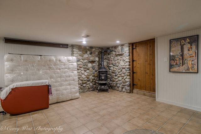 11N226 Peplow Road, Hampshire, IL 60140