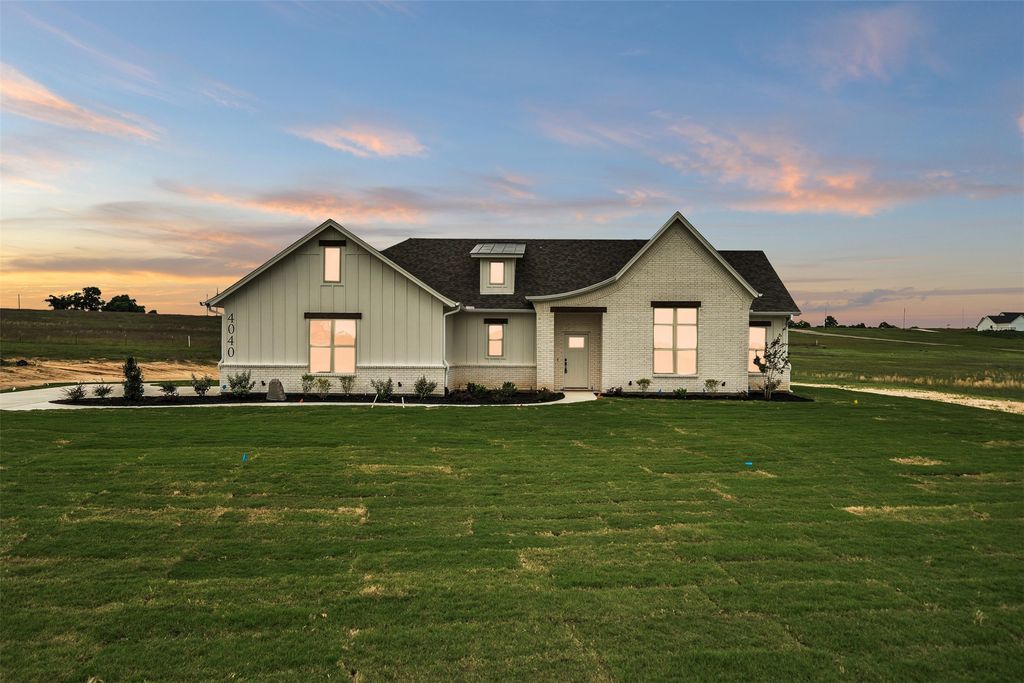 4040 Westfork Way, Springtown, TX 76082