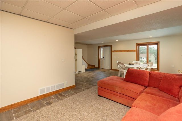 1926 Bear Court SE, Rochester, MN 55904