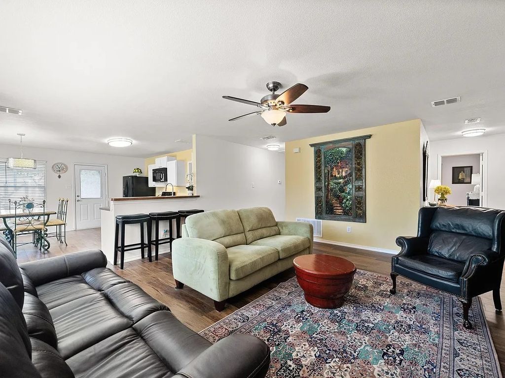 2731 Prairie Creek, Mckinney, TX 75071