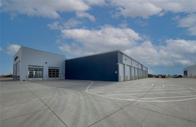 6900 Partners Avenue B1 B, Marion, IA 52302