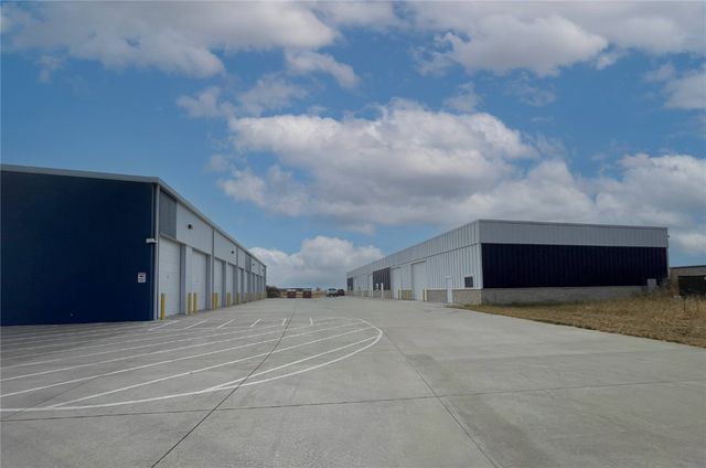 6900 Partners Avenue B1 B, Marion, IA 52302