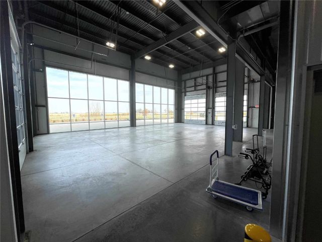 6900 Partners Avenue B1 B, Marion, IA 52302