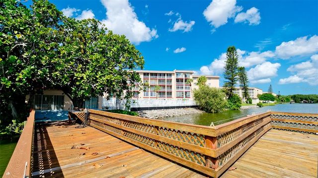 4133 HERON WAY E202, Bradenton, FL 34205