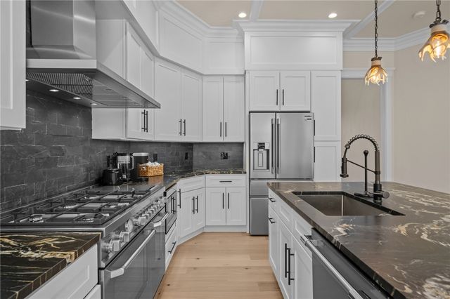 50 Prospect Avenue, Jamestown, RI 02835