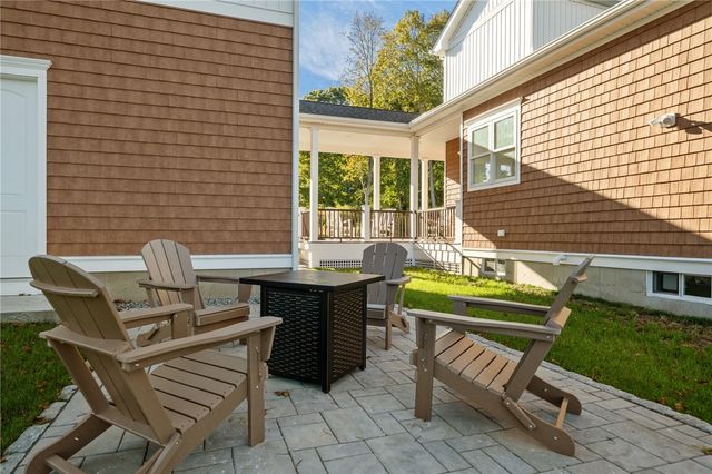 50 Prospect Avenue, Jamestown, RI 02835