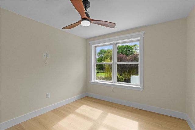 50 Prospect Avenue, Jamestown, RI 02835