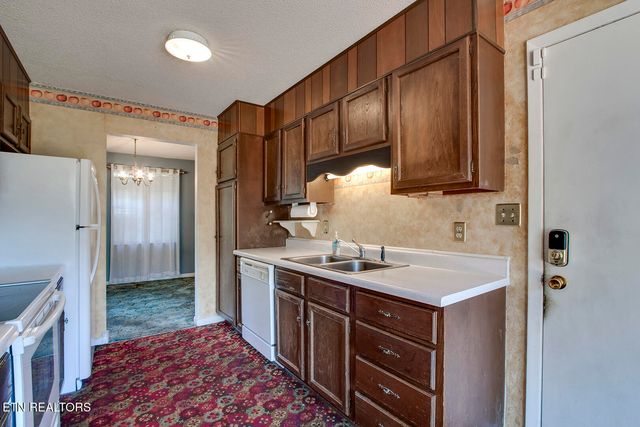 105 Meadowlark Drive, Harriman, TN 37748