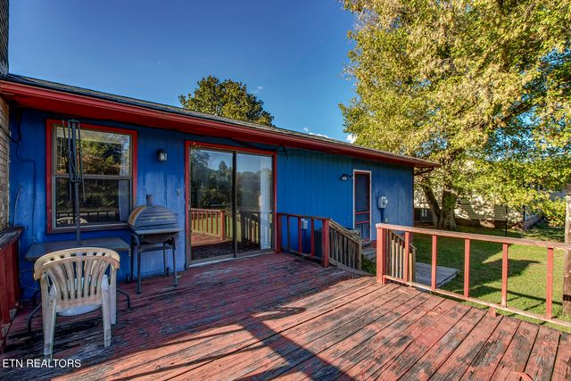 105 Meadowlark Drive, Harriman, TN 37748