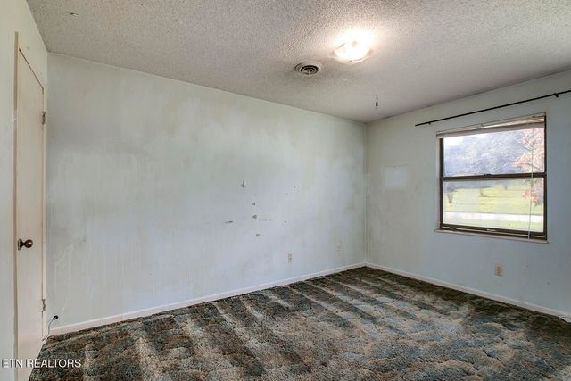 105 Meadowlark Drive, Harriman, TN 37748