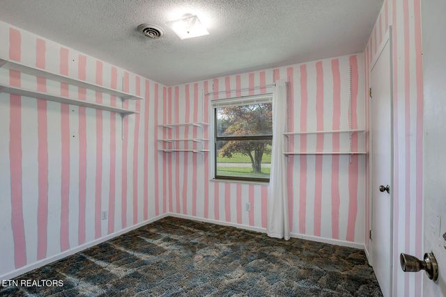 105 Meadowlark Drive, Harriman, TN 37748