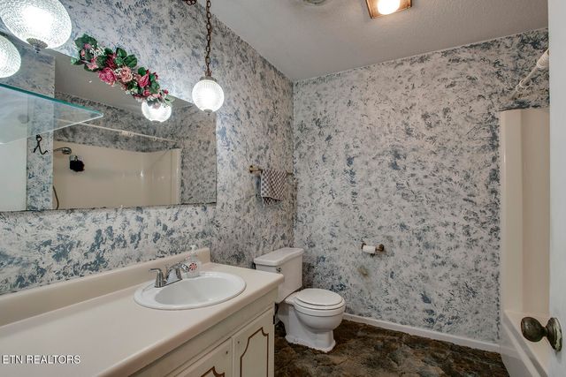 105 Meadowlark Drive, Harriman, TN 37748