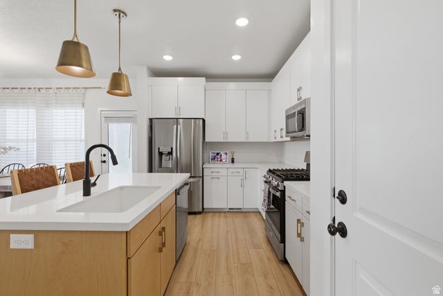 9747 N ASHGROVE LN, Highland, UT 84003