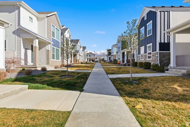 9747 N ASHGROVE LN, Highland, UT 84003