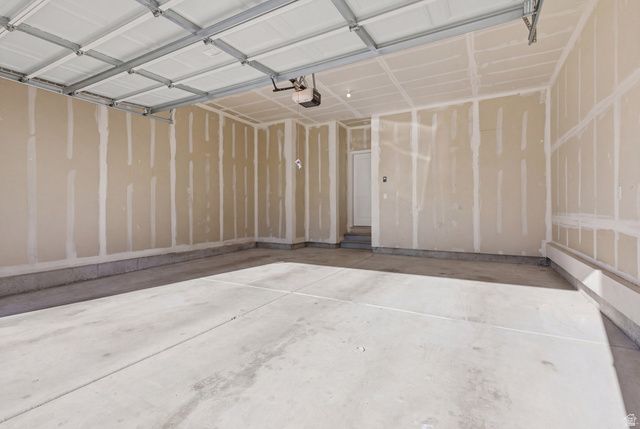 9747 N ASHGROVE LN, Highland, UT 84003