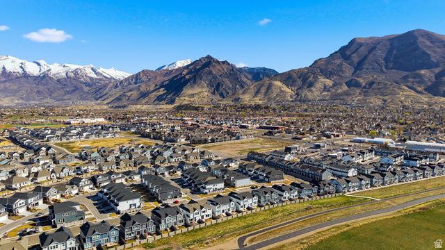 9747 N ASHGROVE LN, Highland, UT 84003