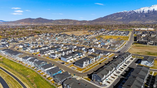 9747 N ASHGROVE LN, Highland, UT 84003