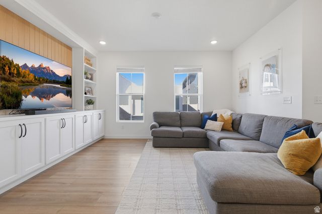 9747 N ASHGROVE LN, Highland, UT 84003