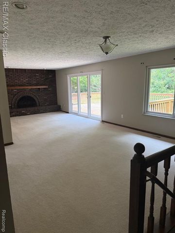 5050 Winewood Lane, Commerce Twp, MI 48382