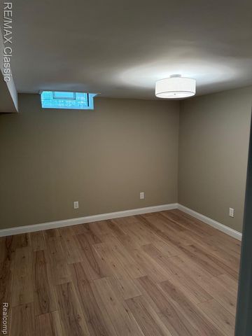 5050 Winewood Lane, Commerce Twp, MI 48382
