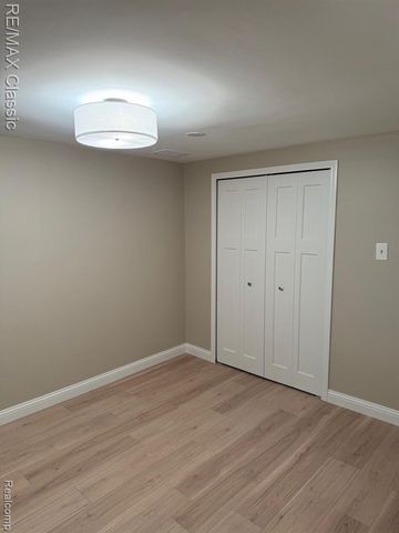 5050 Winewood Lane, Commerce Twp, MI 48382