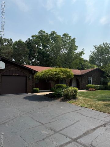 5050 Winewood Lane, Commerce Twp, MI 48382