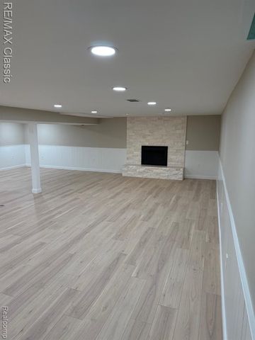 5050 Winewood Lane, Commerce Twp, MI 48382