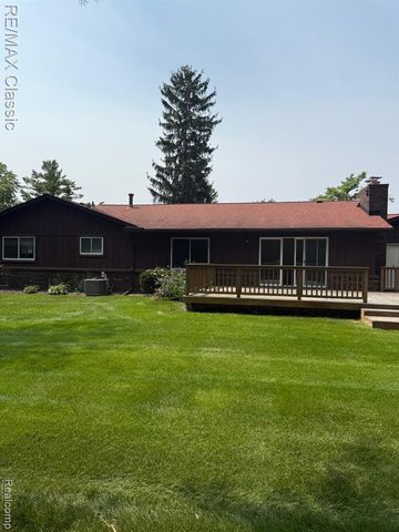 5050 Winewood Lane, Commerce Twp, MI 48382