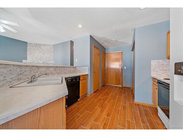 7659 S Biloxi Way, Aurora, CO 80016