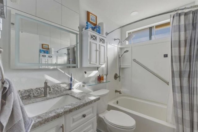 3918 San Lorenzo Court, Oceanside, CA 92057