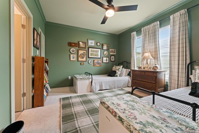 581 White Egret Dr, Saint George, LA 70810