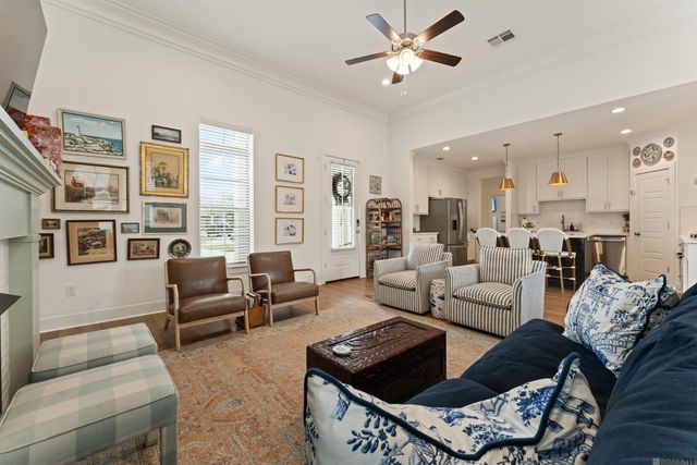 581 White Egret Dr, Saint George, LA 70810